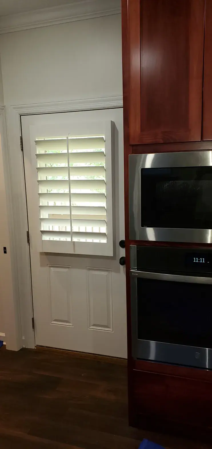 Kitchen half-door with plantation shutters